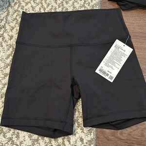 Lululemon Wunder Train 6” Shorts